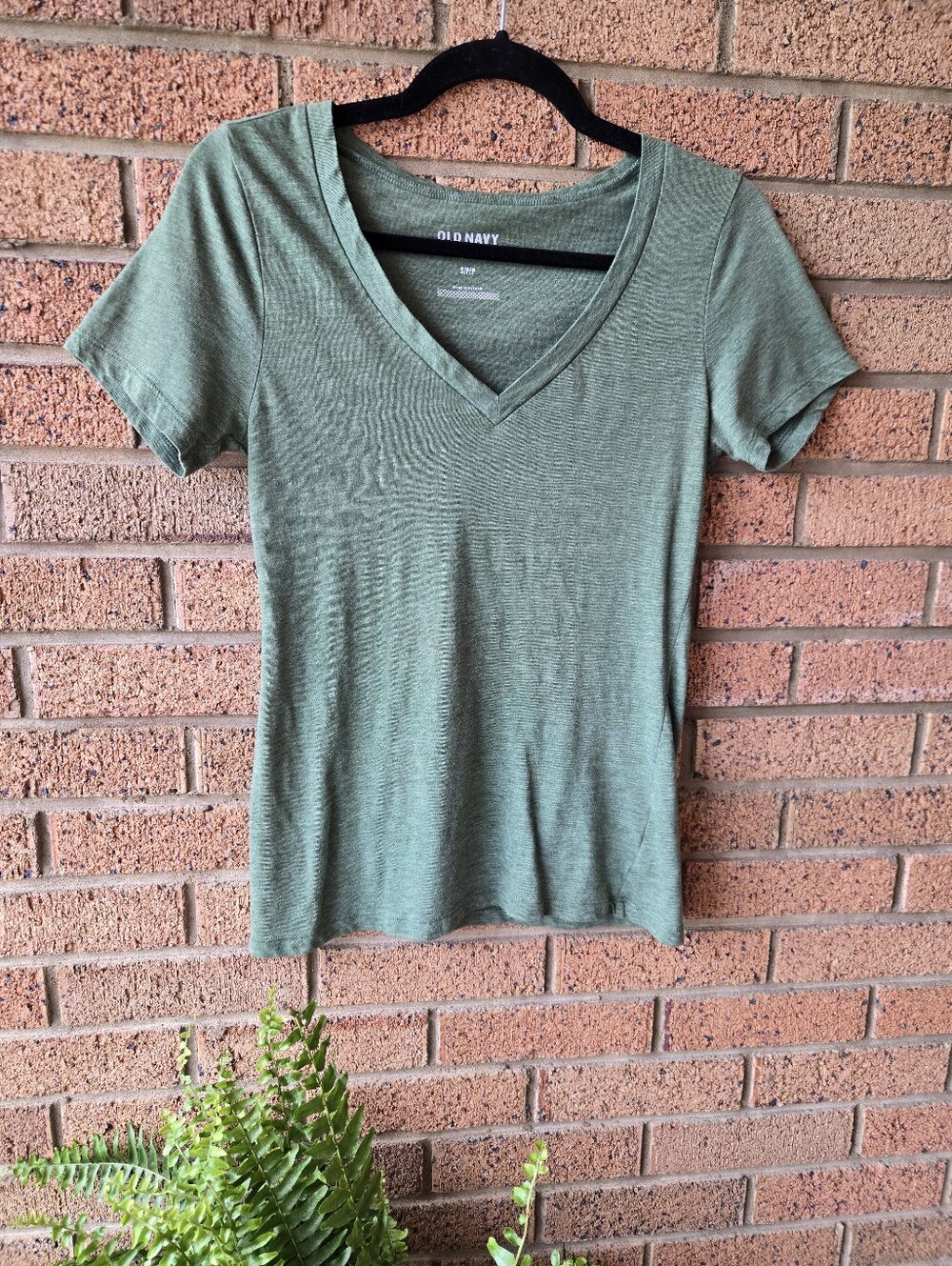 ​Old Navy Vintage V-Neck Short Sleeve Tee Heathered Green Size S